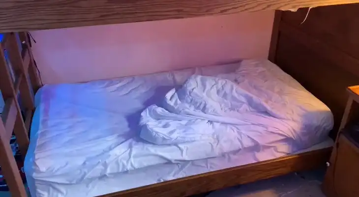 Putting Sheets On A Bunk Bed